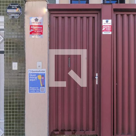 Casa à venda com 125m², 3 quartos e 4 vagas Casa à venda com 125m², 3 quartos e 4 vagasPlaquinha