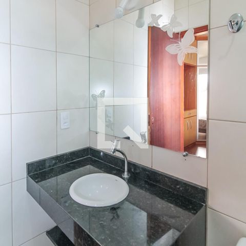 Casa à venda com 125m², 3 quartos e 4 vagas Casa à venda com 125m², 3 quartos e 4 vagasBanheiro da Suíte