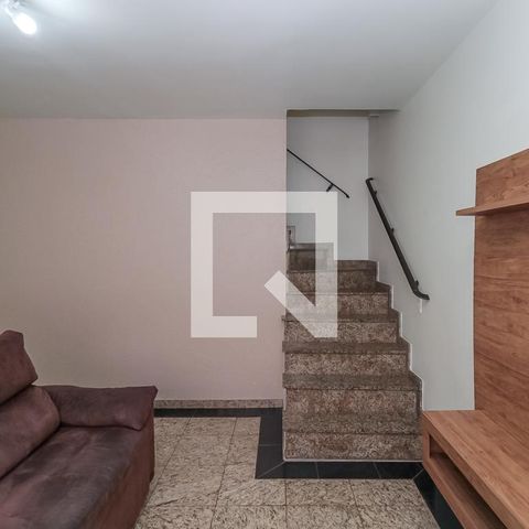 Casa à venda com 125m², 3 quartos e 4 vagas Casa à venda com 125m², 3 quartos e 4 vagasSala