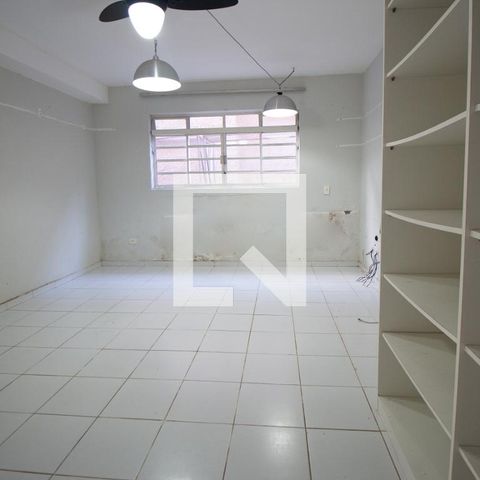 Casa à venda com 350m², 5 quartos e 10 vagasSala