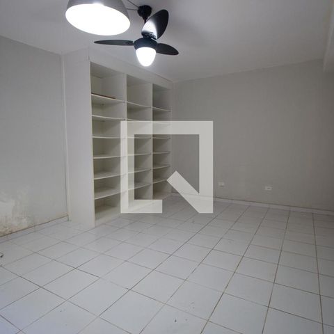 Casa à venda com 350m², 5 quartos e 10 vagasSala