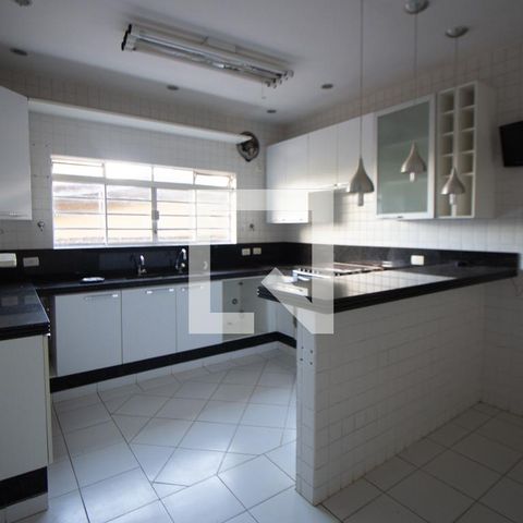 Casa à venda com 350m², 5 quartos e 10 vagasCozinha