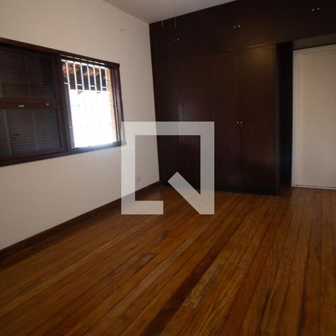 Casa à venda com 350m², 5 quartos e 10 vagasQuarto 3