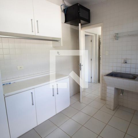 Casa à venda com 350m², 5 quartos e 10 vagasÁrea de Serviço