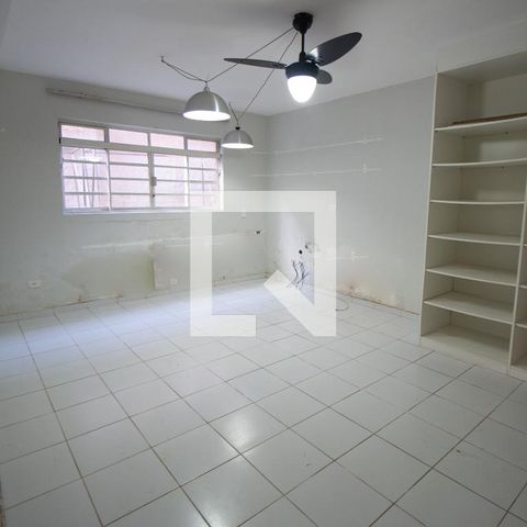 Casa à venda com 350m², 5 quartos e 10 vagasSala