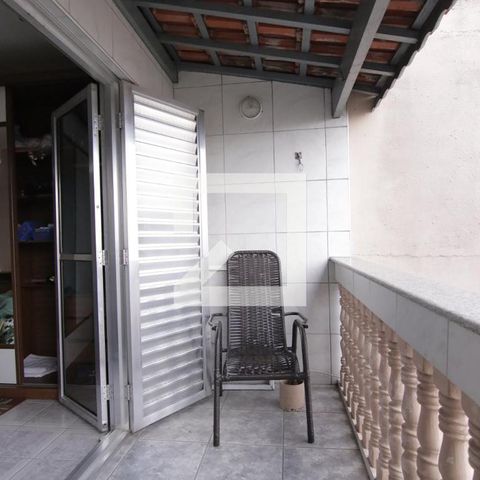 Casa à venda com 158m², 4 quartos e 2 vagasVaranda