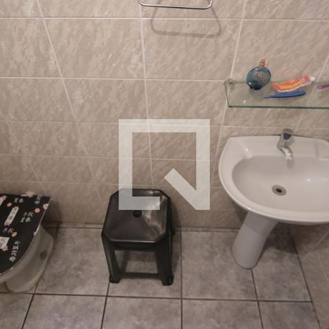 Casa à venda com 158m², 4 quartos e 2 vagasBanheiro