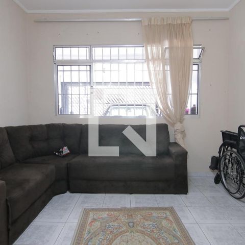 Casa à venda com 158m², 4 quartos e 2 vagasSala