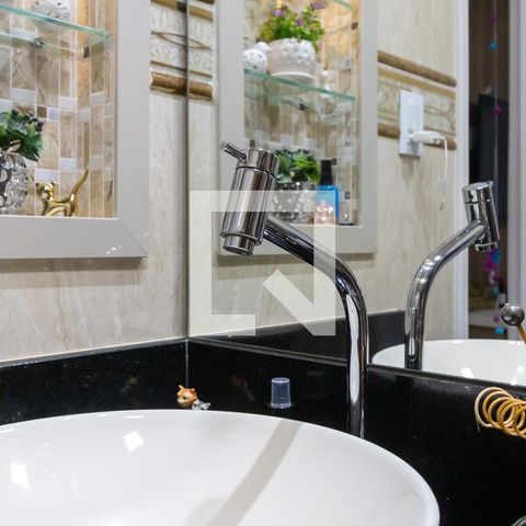 Casa à venda com 180m², 2 quartos e 4 vagasBanheiro social
