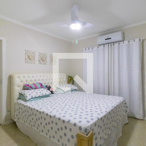 Casa à venda com 180m², 2 quartos e 4 vagasQuarto 1 - Suíte