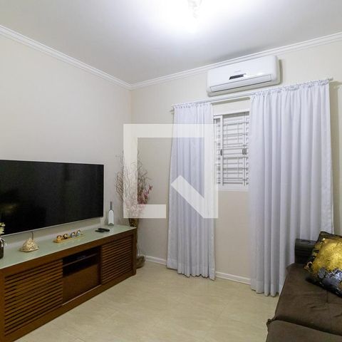 Casa à venda com 180m², 2 quartos e 4 vagasSala de TV