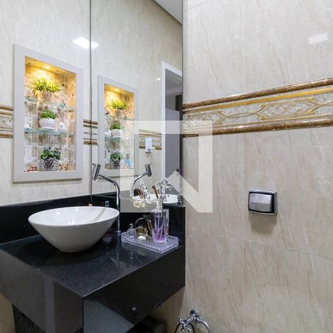 Casa à venda com 180m², 2 quartos e 4 vagasBanheiro social