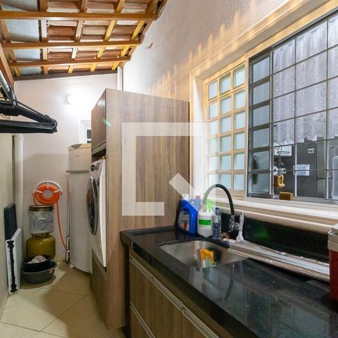 Casa à venda com 180m², 2 quartos e 4 vagasÁrea de serviço