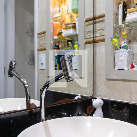Casa à venda com 180m², 2 quartos e 4 vagasBanheiro da suíte