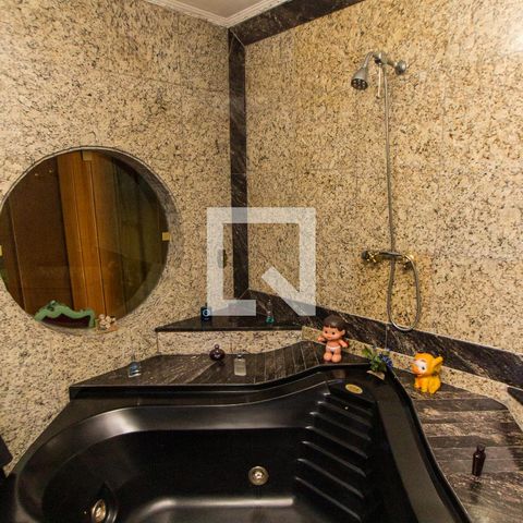 Casa à venda com 500m², 4 quartos e 3 vagasBanheiro da Suíte 1