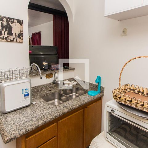Casa à venda com 500m², 4 quartos e 3 vagasCozinha do Salão de Festas