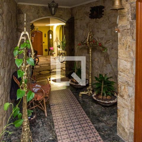 Casa à venda com 500m², 4 quartos e 3 vagasGaragem - Hall