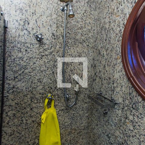 Casa à venda com 500m², 4 quartos e 3 vagasBanheiro da Suíte 2