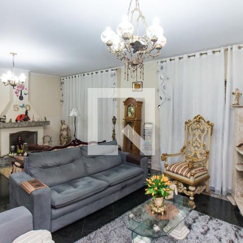 Casa à venda com 500m², 4 quartos e 3 vagasSala  