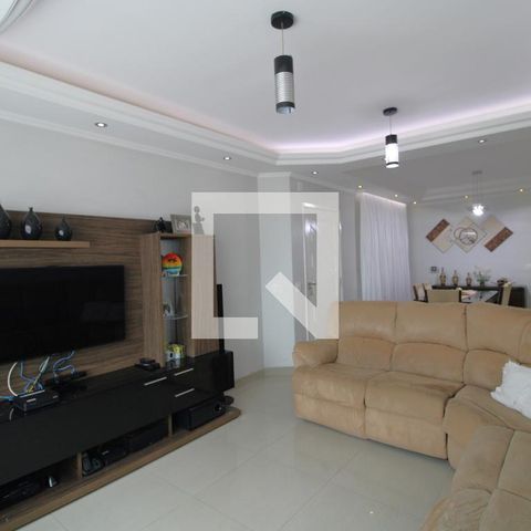 Casa à venda com 178m², 3 quartos e 4 vagasSala