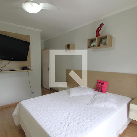 Casa à venda com 178m², 3 quartos e 4 vagasSuíte