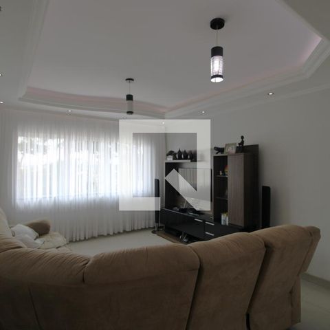 Casa à venda com 178m², 3 quartos e 4 vagasSala