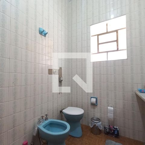 Casa à venda com 165m², 3 quartos e 5 vagasBanheiro Corredor 