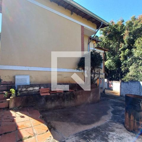 Casa à venda com 165m², 3 quartos e 5 vagasCorredor Lateral 