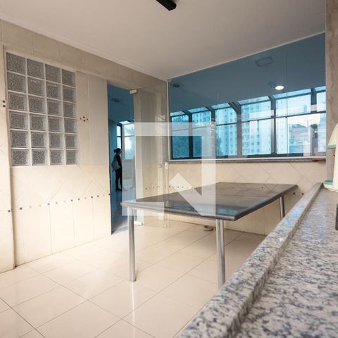 Apartamento à venda com 200m², 2 quartos e sem vagaCozinha