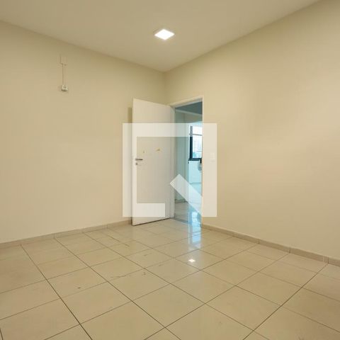 Apartamento à venda com 200m², 2 quartos e sem vagaEscritório 3