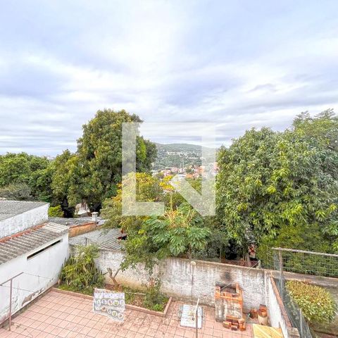 Casa à venda com 330m², 3 quartos e 2 vagasVista