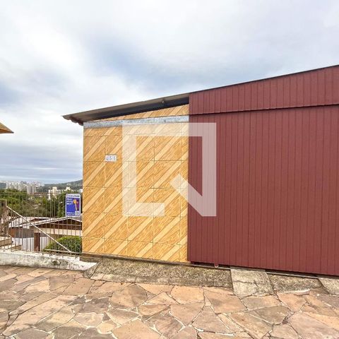 Casa à venda com 330m², 3 quartos e 2 vagasFachada