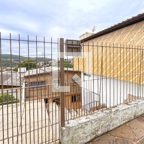 Casa à venda com 330m², 3 quartos e 2 vagasFachada