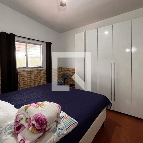 Casa à venda com 330m², 3 quartos e 2 vagasQuarto 1