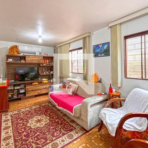 Casa à venda com 330m², 3 quartos e 2 vagasSala Dois Ambientes