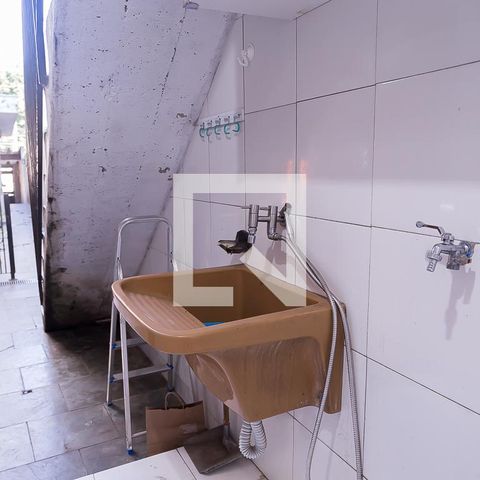 Casa à venda com 150m², 3 quartos e 1 vagaÁrea de Serviço