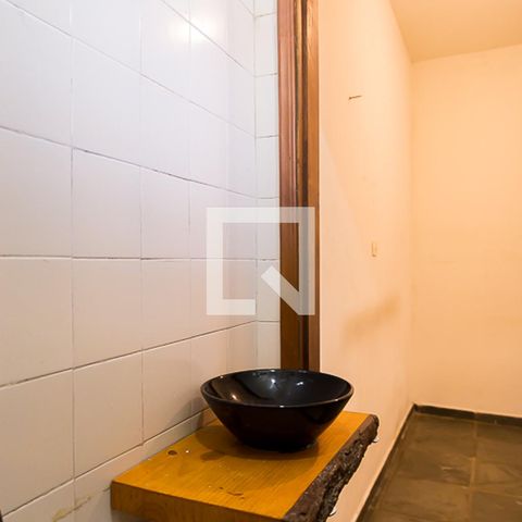 Casa à venda com 150m², 3 quartos e 1 vagaBanheiro da Edícula