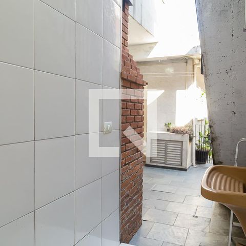 Casa à venda com 150m², 3 quartos e 1 vagaÁrea de Serviço