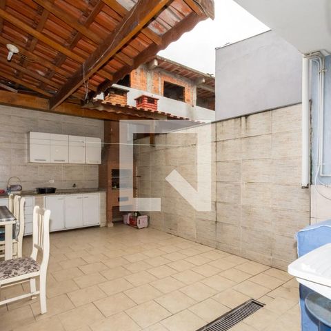 Casa à venda com 132m², 3 quartos e 2 vagasfundos