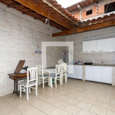 Casa à venda com 132m², 3 quartos e 2 vagasChurrasqueira