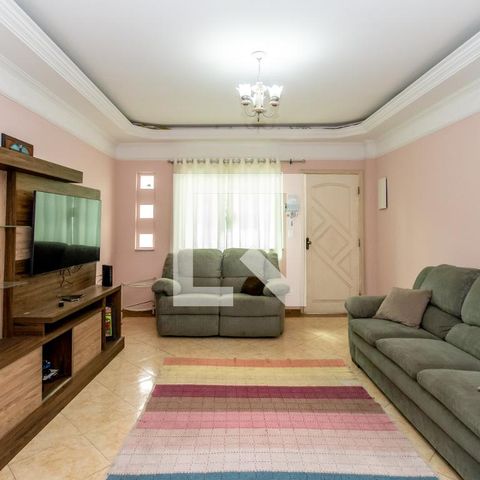 Casa à venda com 132m², 3 quartos e 2 vagasSala