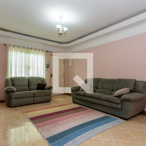 Casa à venda com 132m², 3 quartos e 2 vagasSala