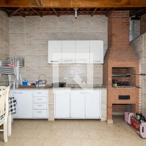 Casa à venda com 132m², 3 quartos e 2 vagasChurrasqueira