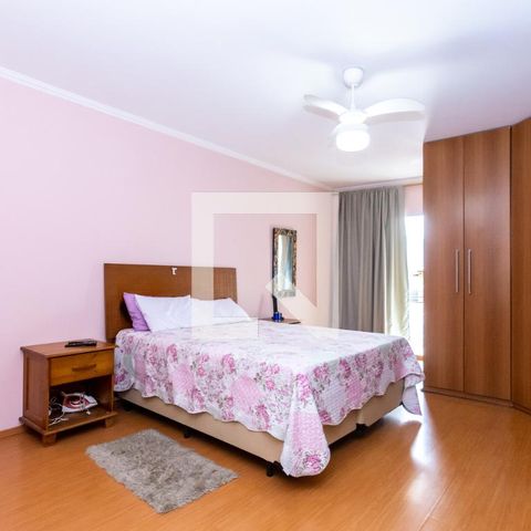 Casa à venda com 132m², 3 quartos e 2 vagasSuíte
