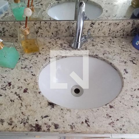 Apartamento à venda com 78m², 3 quartos e 2 vagasBanheiro da Suíte