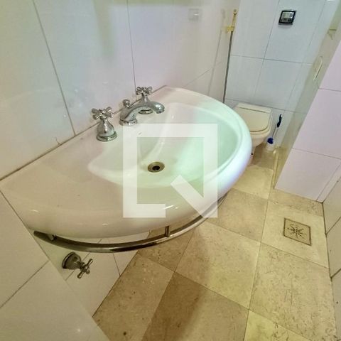 Apartamento à venda com 280m², 3 quartos e 1 vaga Apartamento à venda com 280m², 3 quartos e 1 vagaBanheiro social
