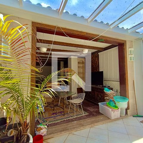 Apartamento à venda com 280m², 3 quartos e 1 vaga Apartamento à venda com 280m², 3 quartos e 1 vagaCobertura