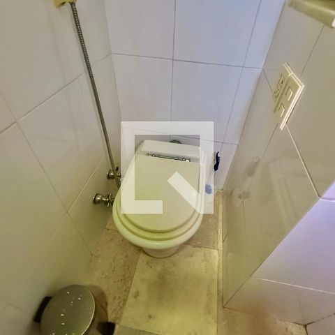 Apartamento à venda com 280m², 3 quartos e 1 vaga Apartamento à venda com 280m², 3 quartos e 1 vagaBanheiro social