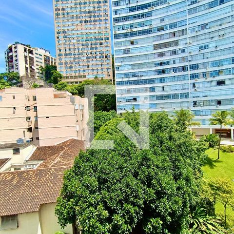 Apartamento à venda com 280m², 3 quartos e 1 vaga Apartamento à venda com 280m², 3 quartos e 1 vagaCobertura 2 vista
