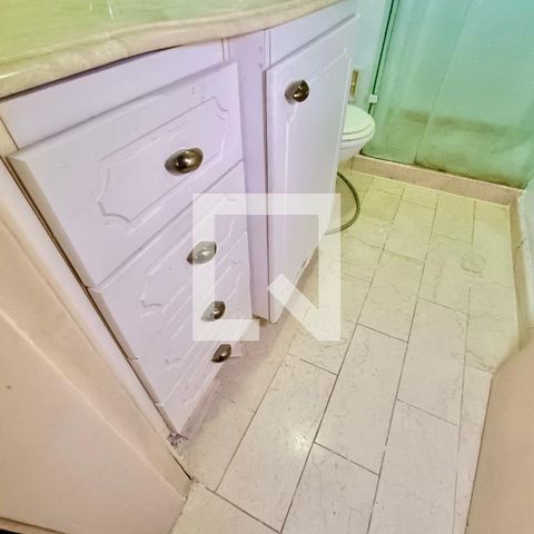 Apartamento à venda com 280m², 3 quartos e 1 vaga Apartamento à venda com 280m², 3 quartos e 1 vagaSuíte banheiro